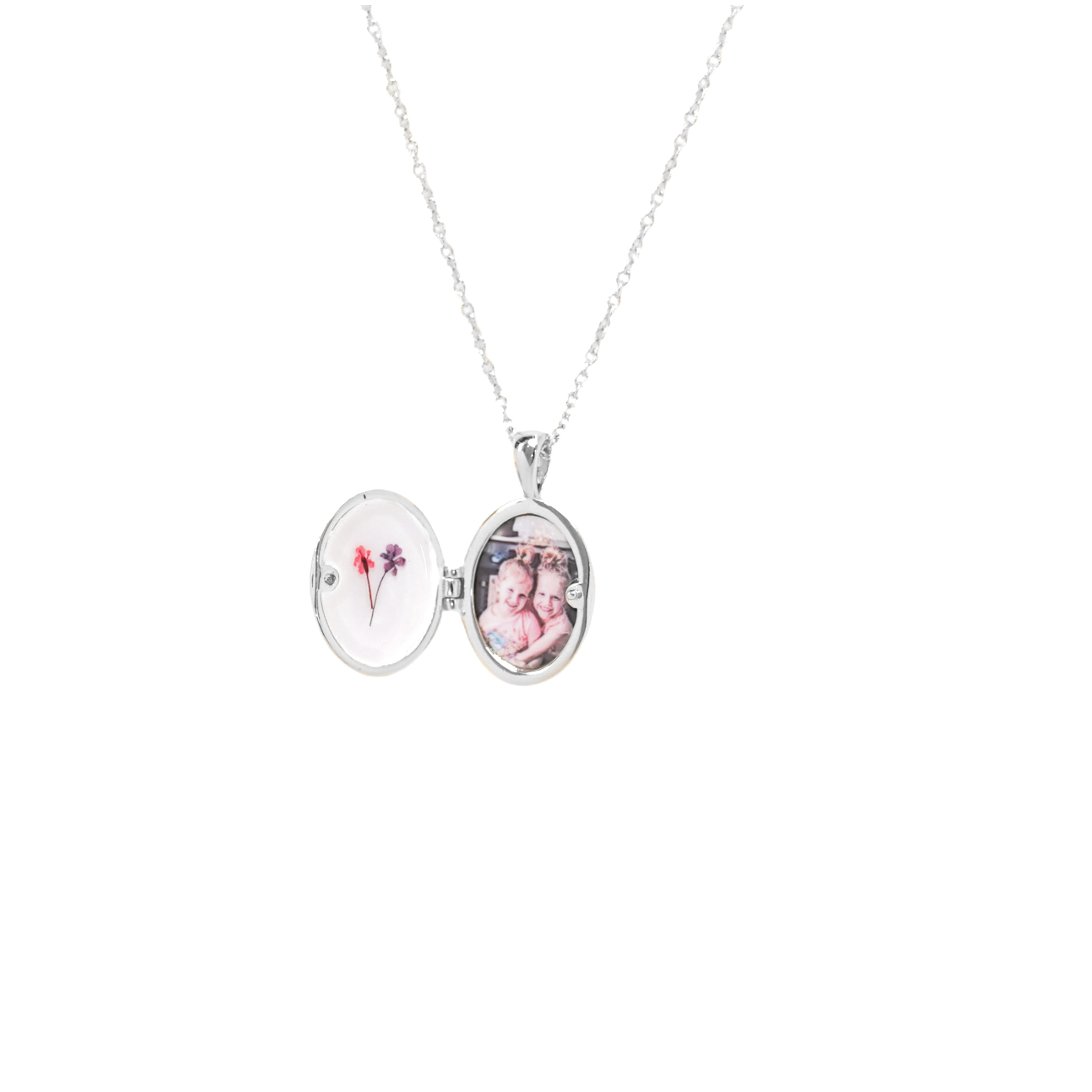 Locket Color:White Gold;Background Color:White;Amount of months to represent:2;Month:*