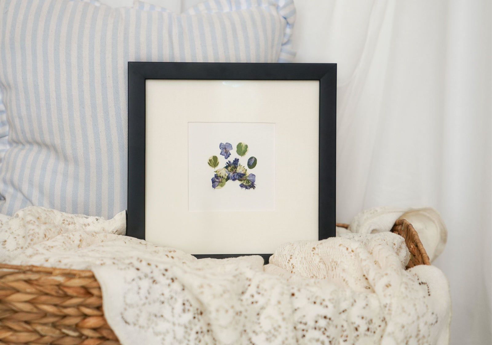Custom Paw Print Frame