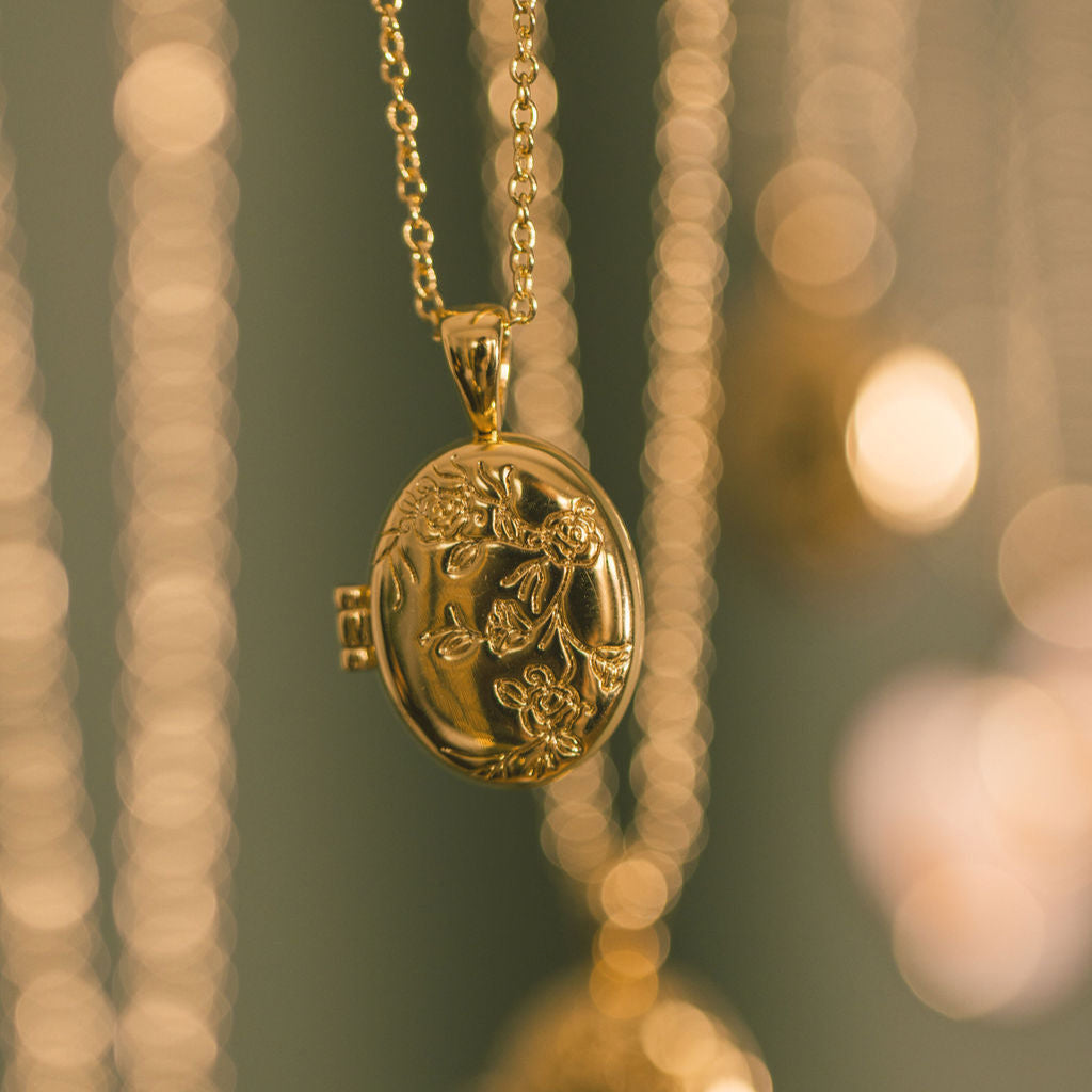 Pressed Floral Locket with Pressed Flowers