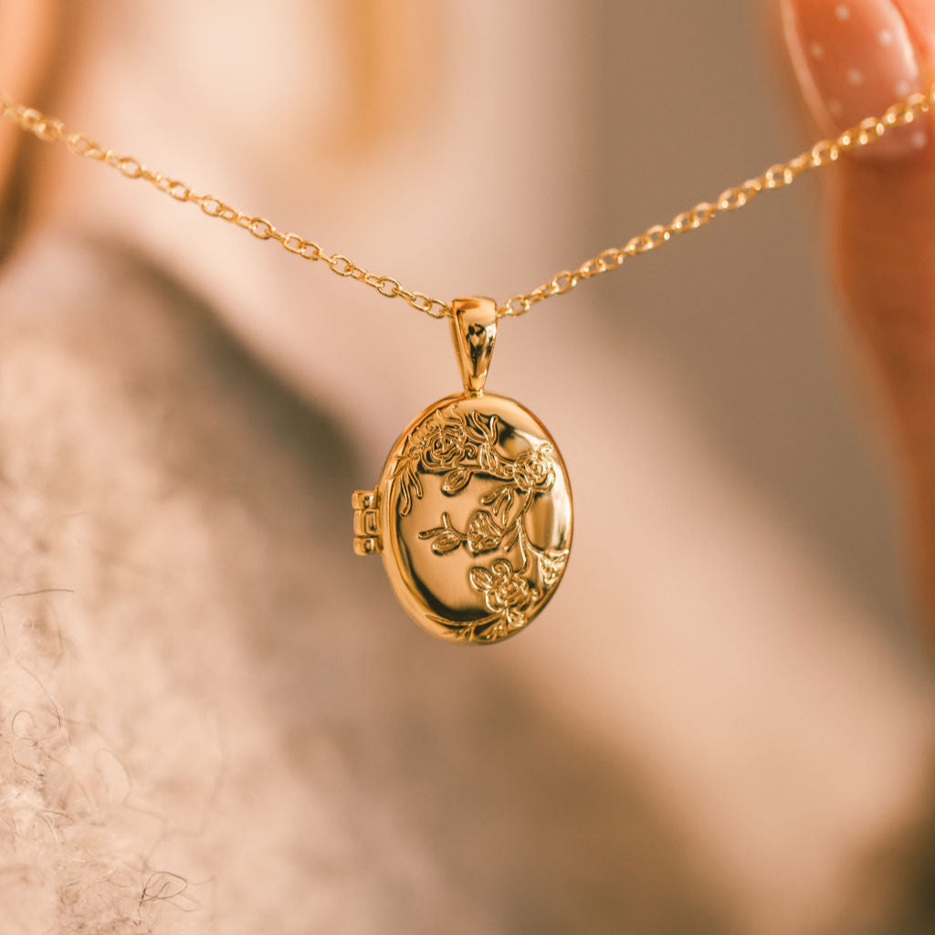 Pressed Floral Locket with Pressed Flowers