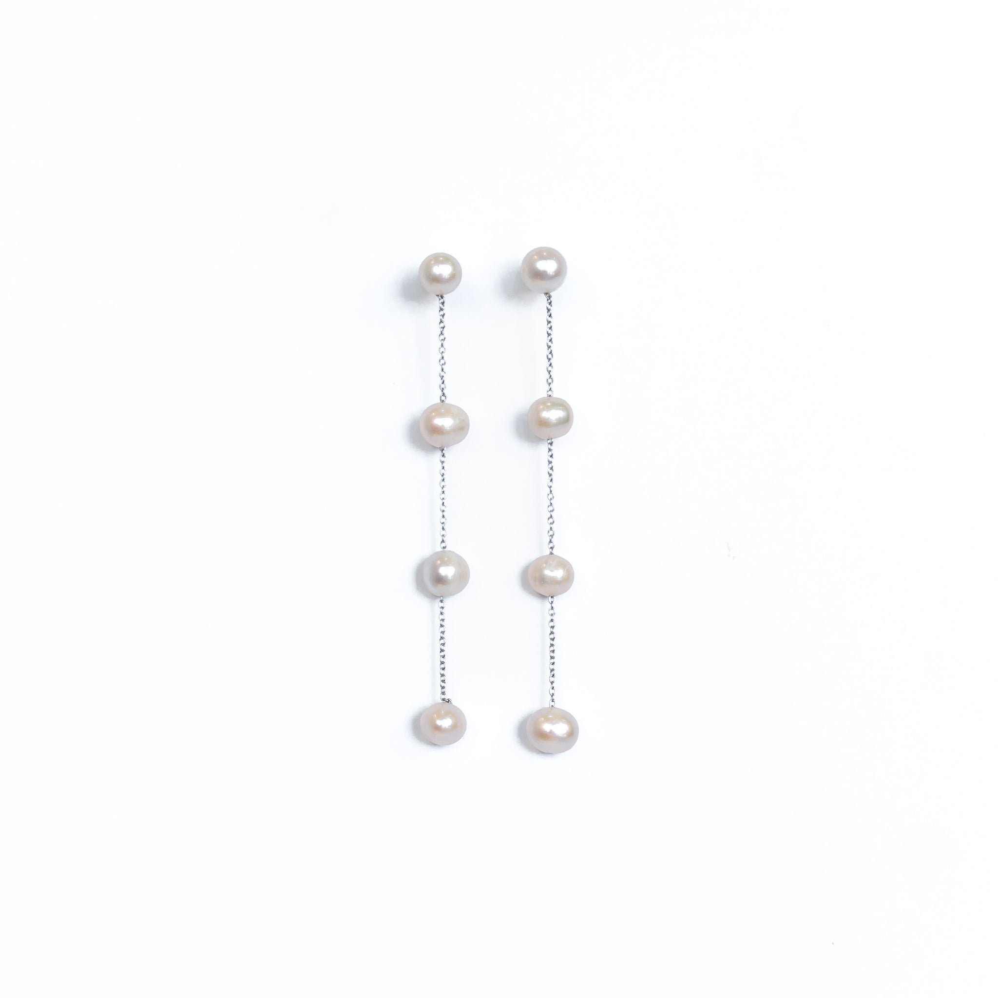 White Smoke White Gold 4 Pearl Earrings