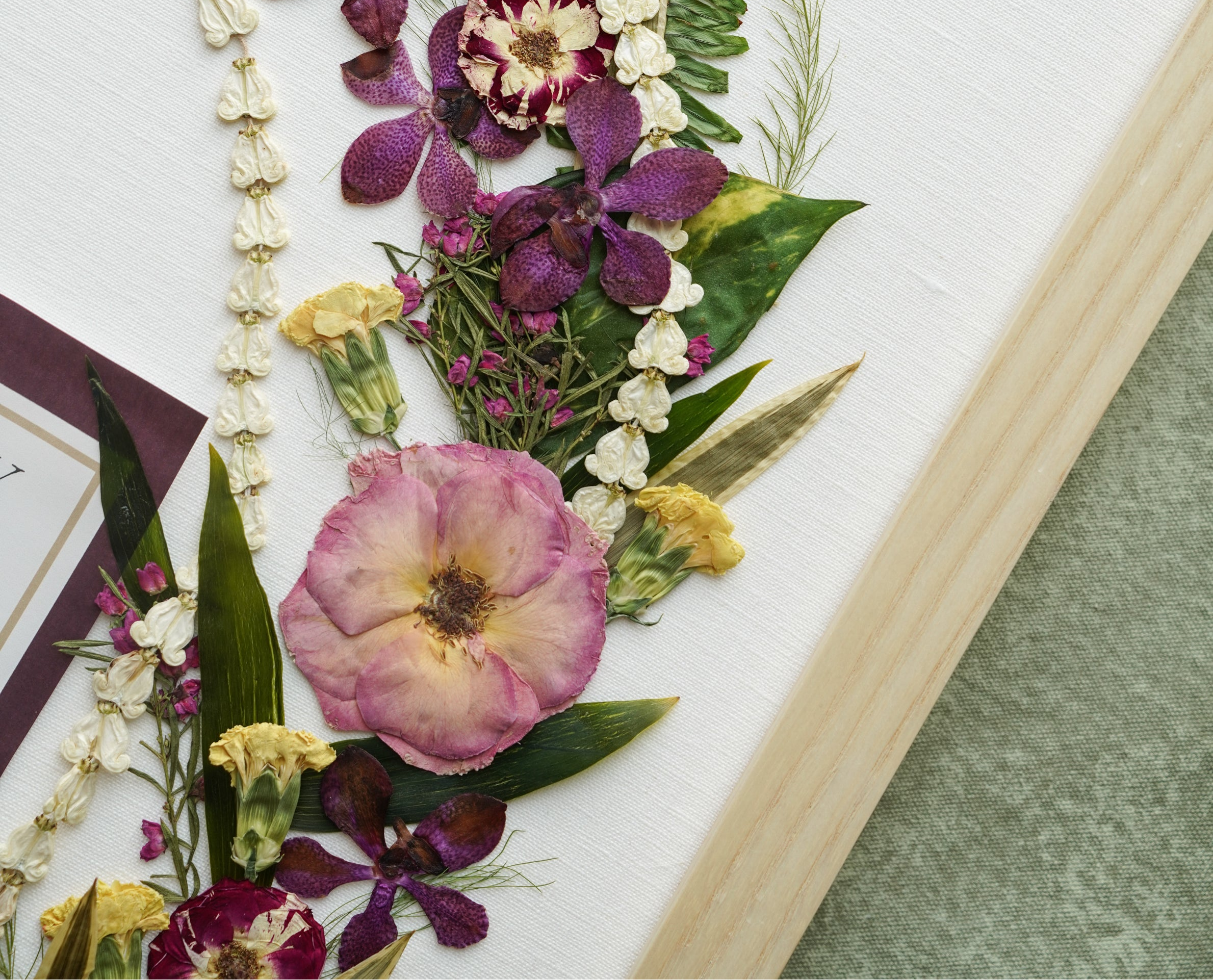 Graduation Frame Lavender Graduation Flower Preservation | Custom Diploma Frames with Flowers